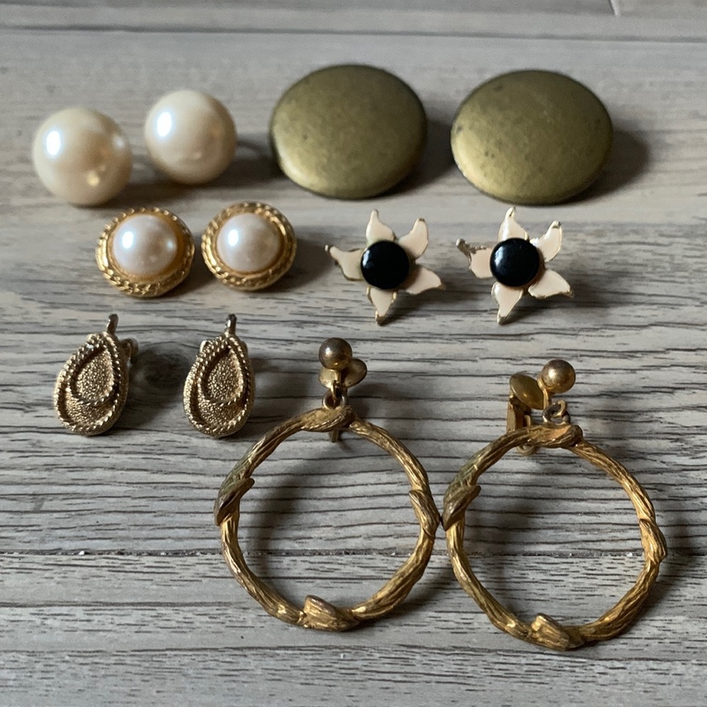 VINTAGE CLIP ON EARRINGS Lot set of 6